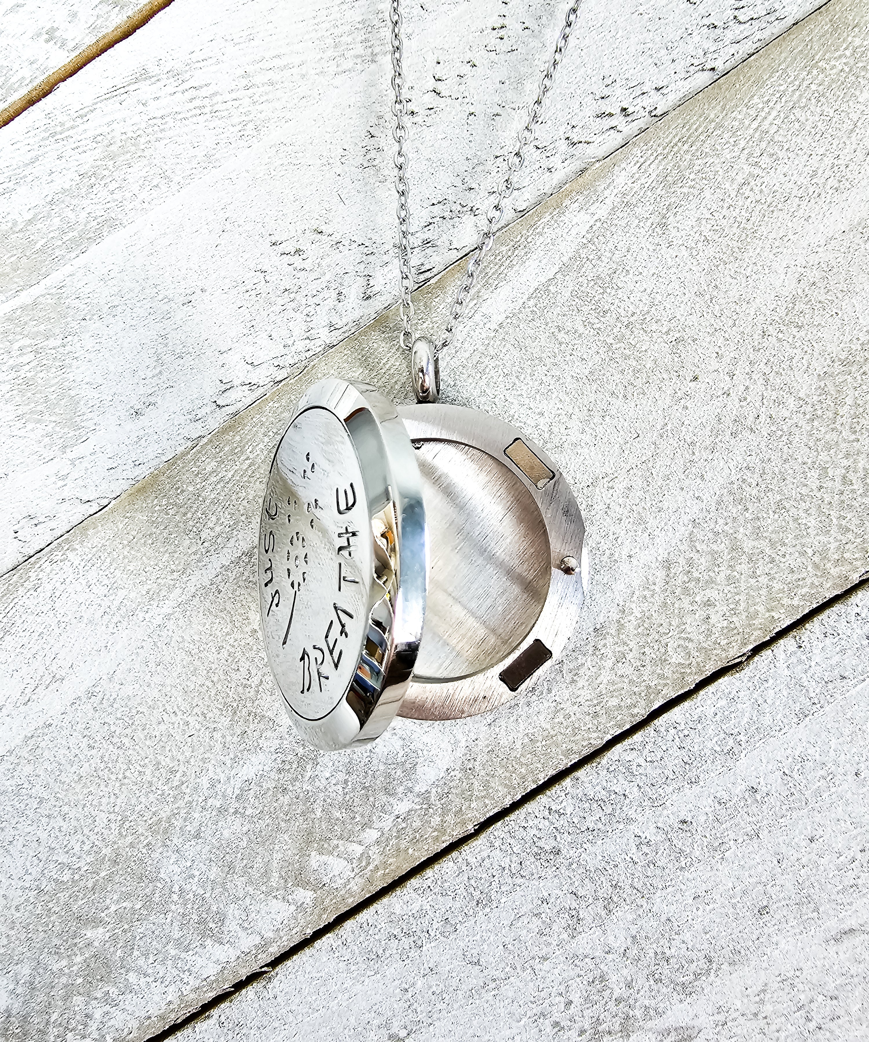 Elephant diffuser aromatherapy necklace, stainless steel