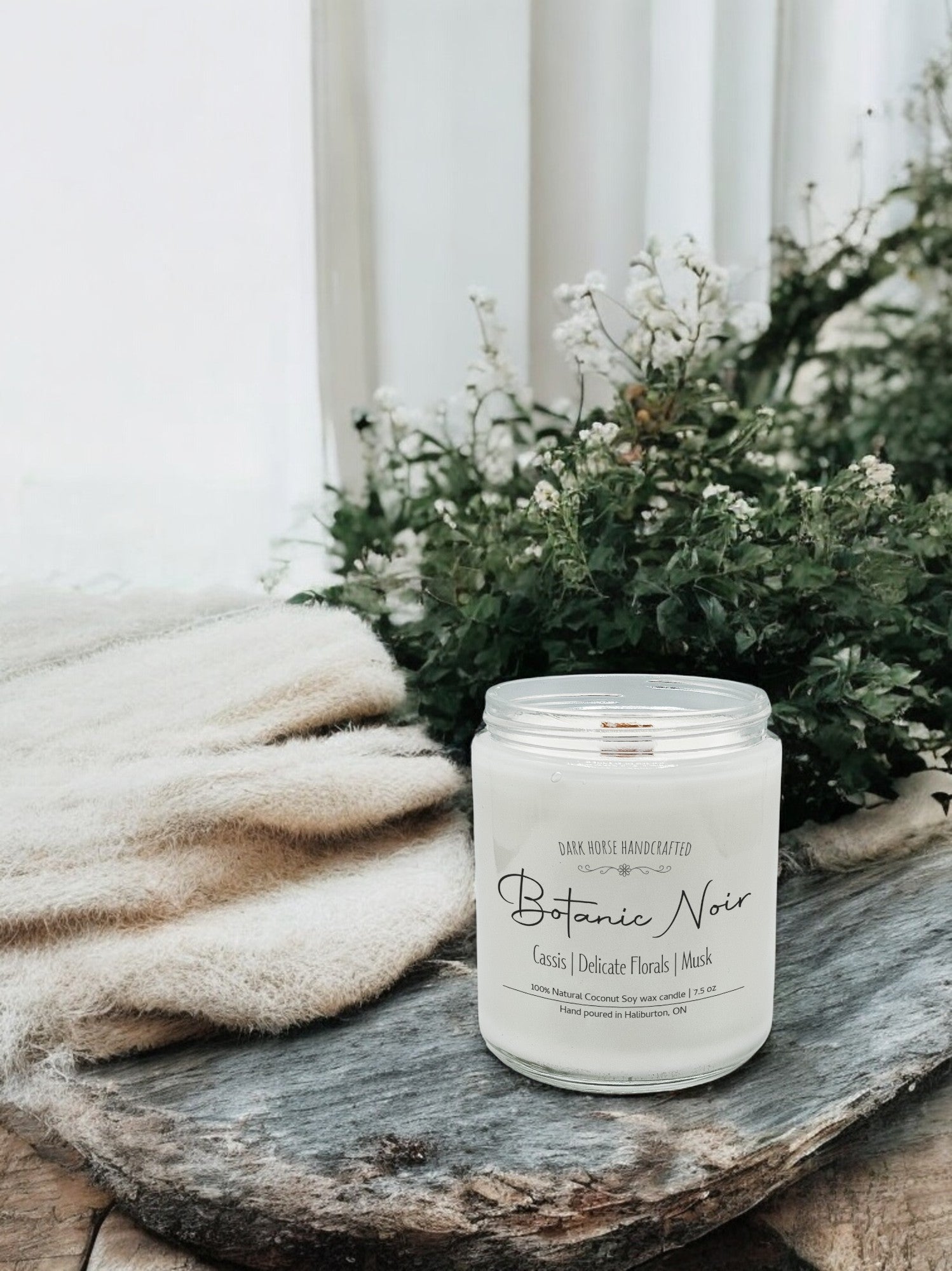 Botanic Noir - Scented Coconut Soy Candle
