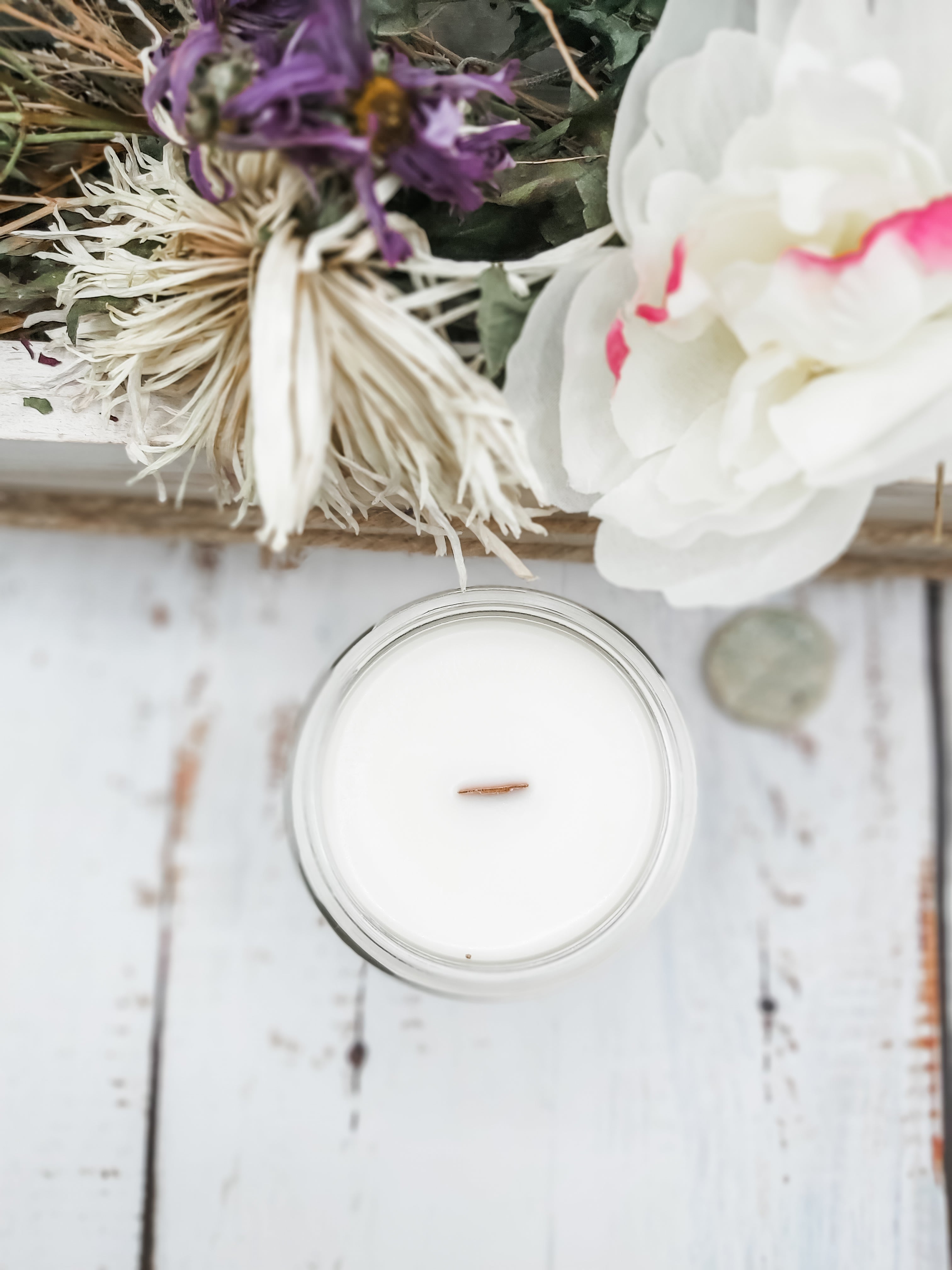 TOTAL WHIMSY - Jasmine + Roses Scented Coconut Soy Candle