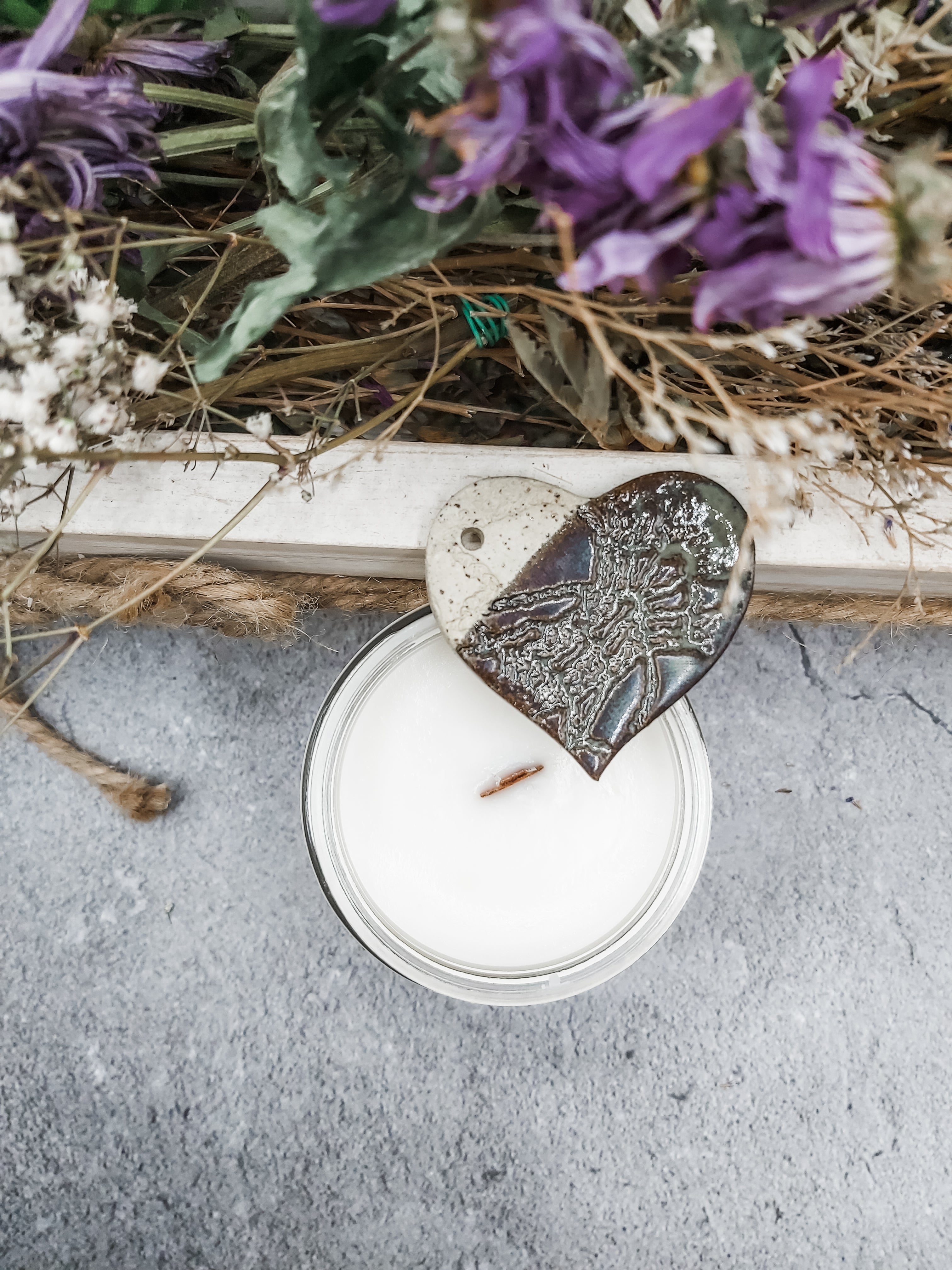 DAY DREAMER - Pina Colada Scented Coconut Soy Candle