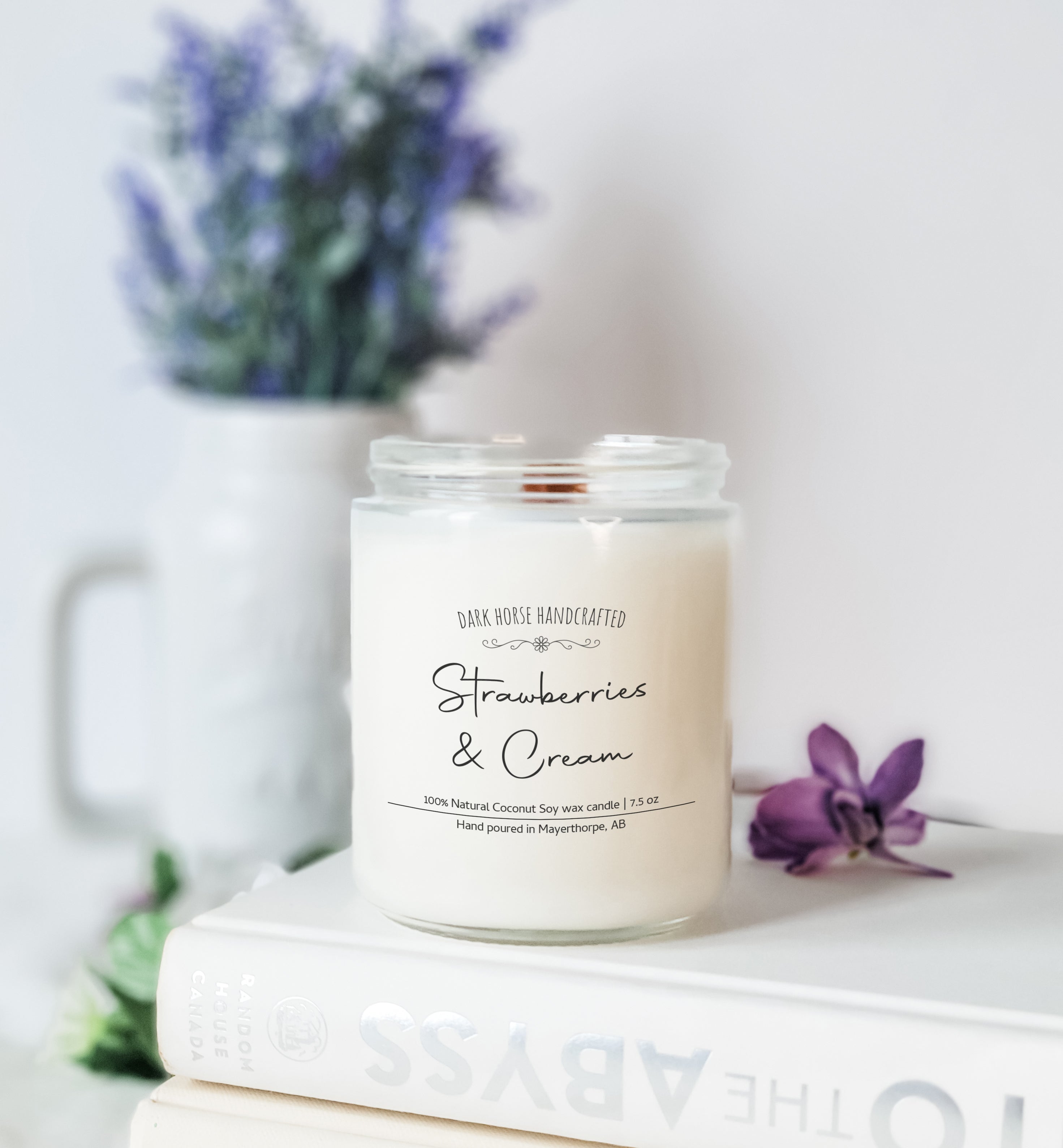 Strawberries & Cream - Scented Coconut Soy Candle