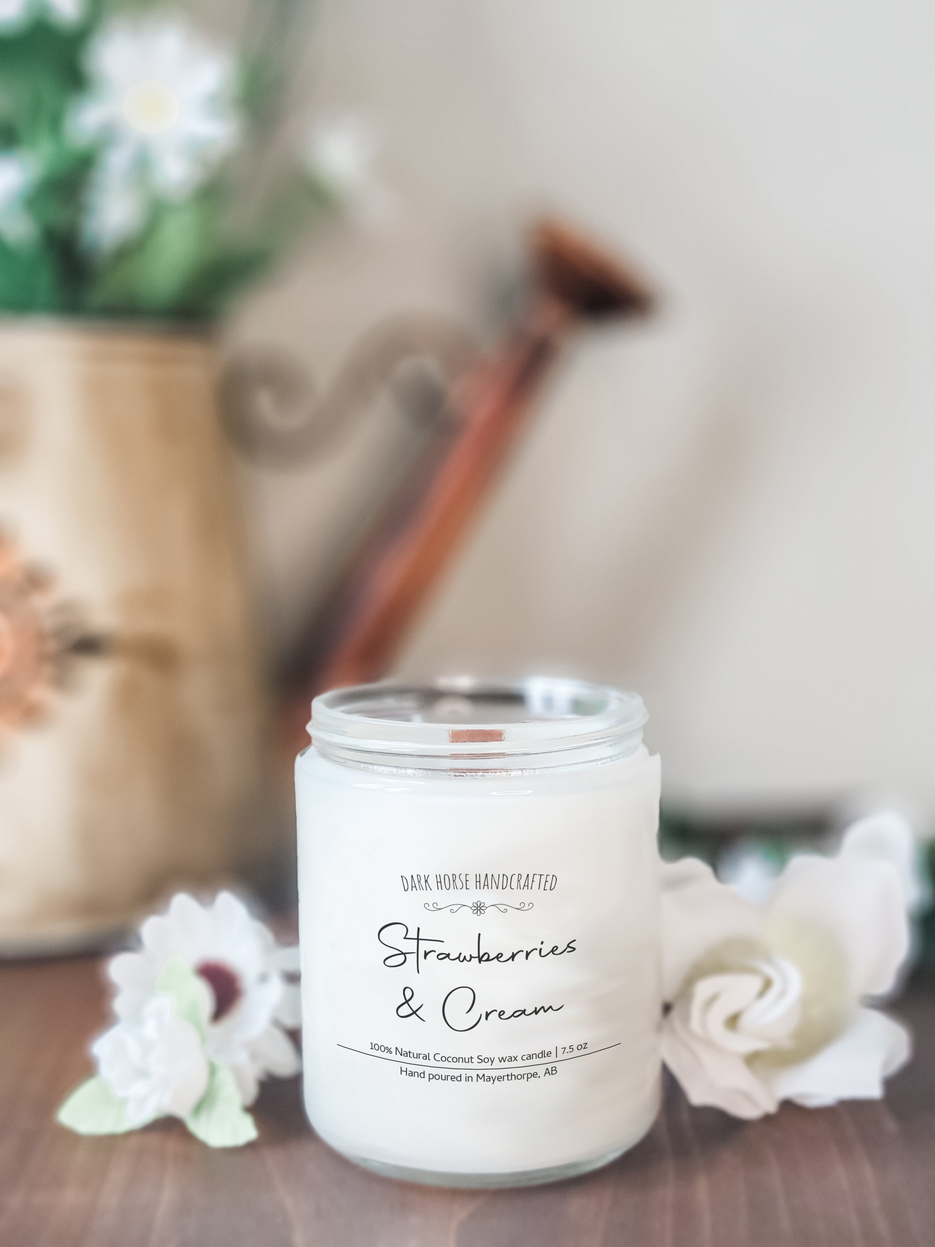 Strawberries & Cream - Scented Coconut Soy Candle