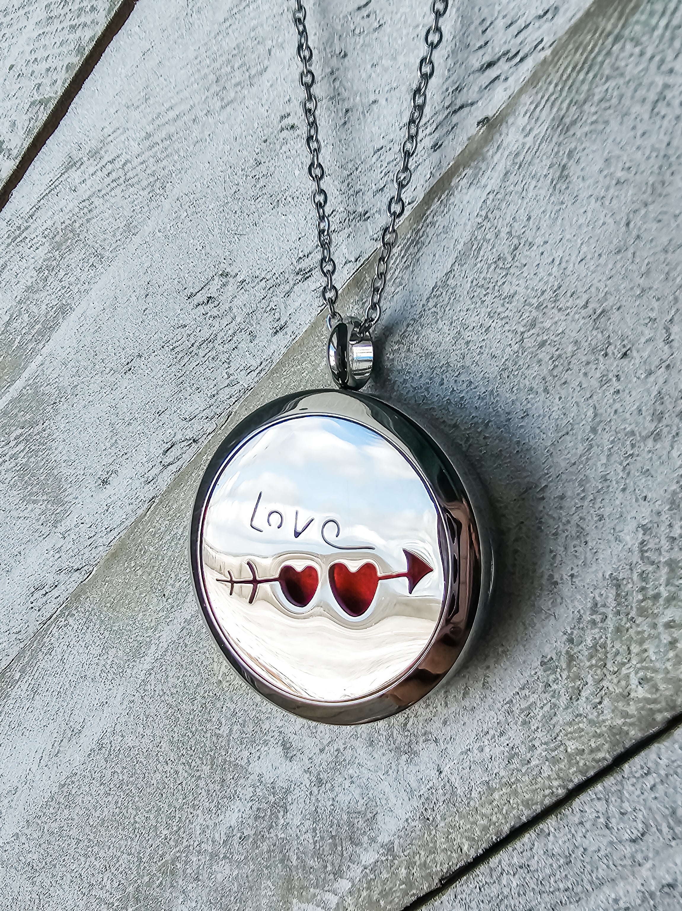 Aromatherapy - LOVE, Diffuser Pendant Necklace
